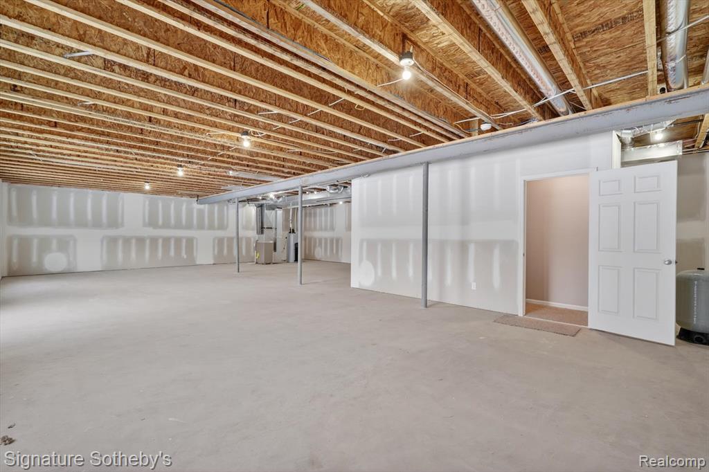 8515 Sandy Crest Drive, White Lake, MI, 00000