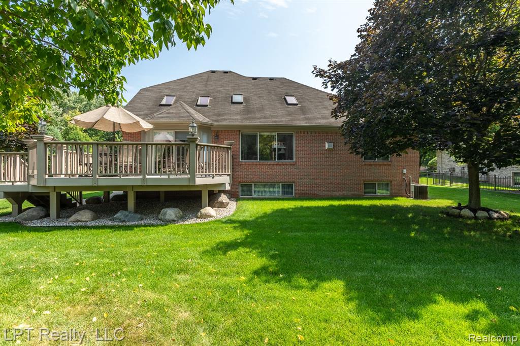 53345 WILLIAMS Way, Shelby Twp, MI 48316 — Photo 16