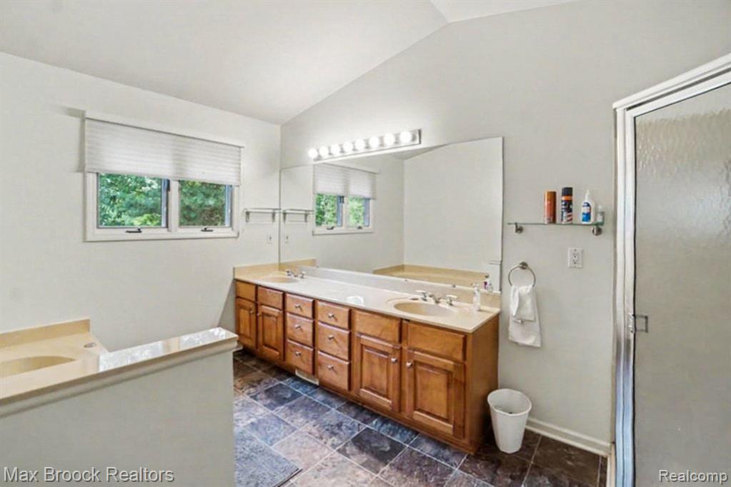 6510 Scenic Pines Court, Clarkston, MI — Photo 20