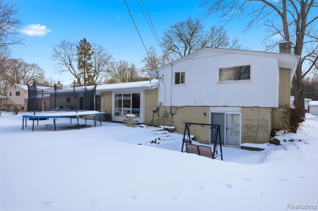 5586 Wild Ridge Lane, West Bloomfield, MI — Photo 22