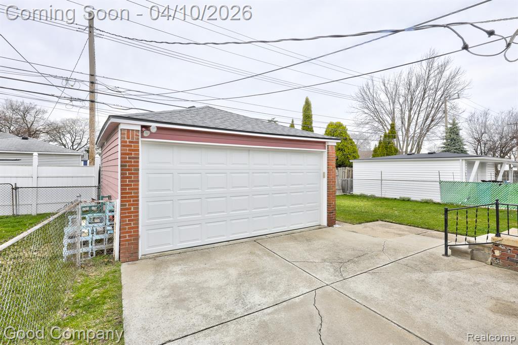 28447 Brush Street, Madison Heights, MI 48071 — Photo 34