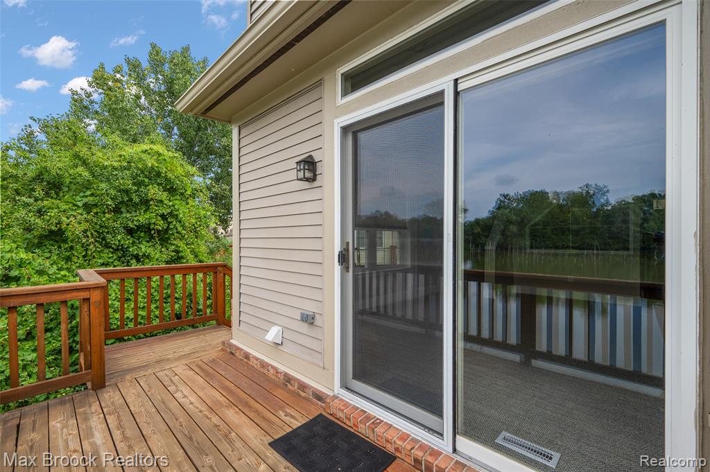 30995 Blueridge Drive, Novi, MI 48377 — Photo 33