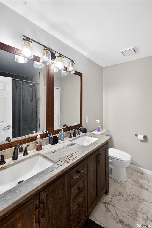 5874 Orchard Woods Drive, West Bloomfield, MI 48324 — Photo 35