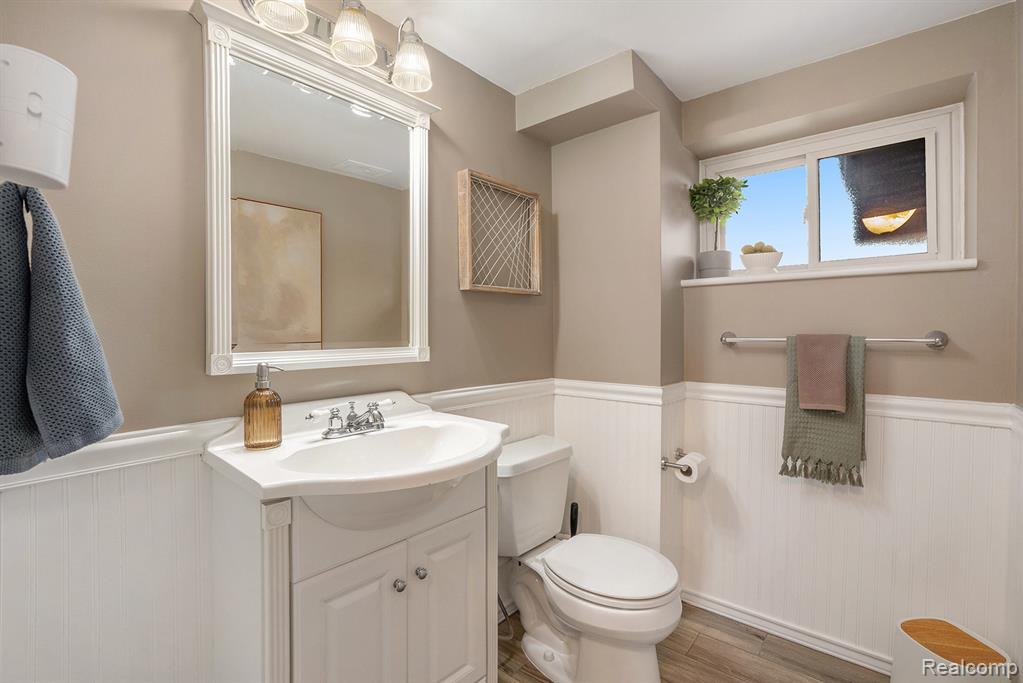 41222 Paign Drive, Sterling Heights, MI 48313 — Photo 21