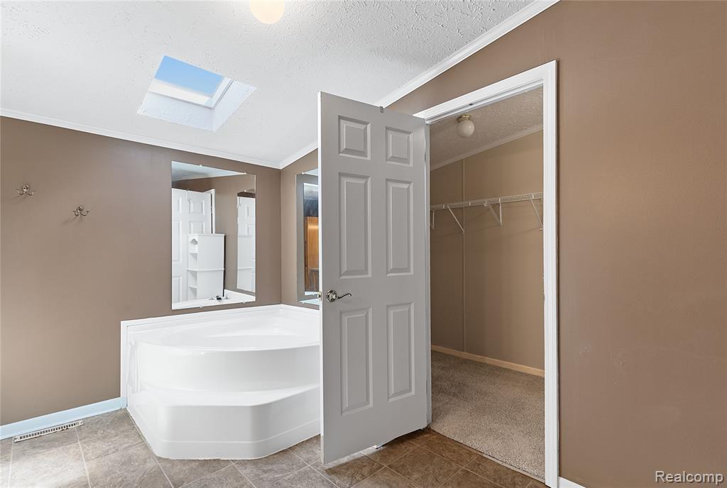 4472 Wynnwood Drive, Howell, MI 48843 — Photo 26