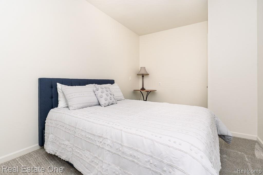 7086 Danbrooke Court, West Bloomfield, MI — Photo 36