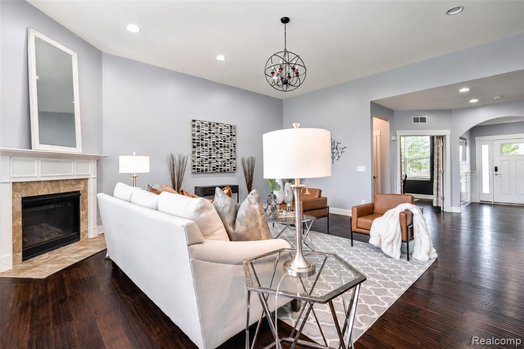354 Findley Circle, Lake Orion, MI — Photo 13