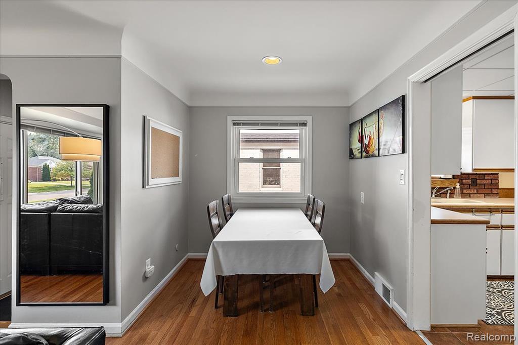 436 W Sunnybrook Drive, Royal Oak, MI 48073 — Photo 8