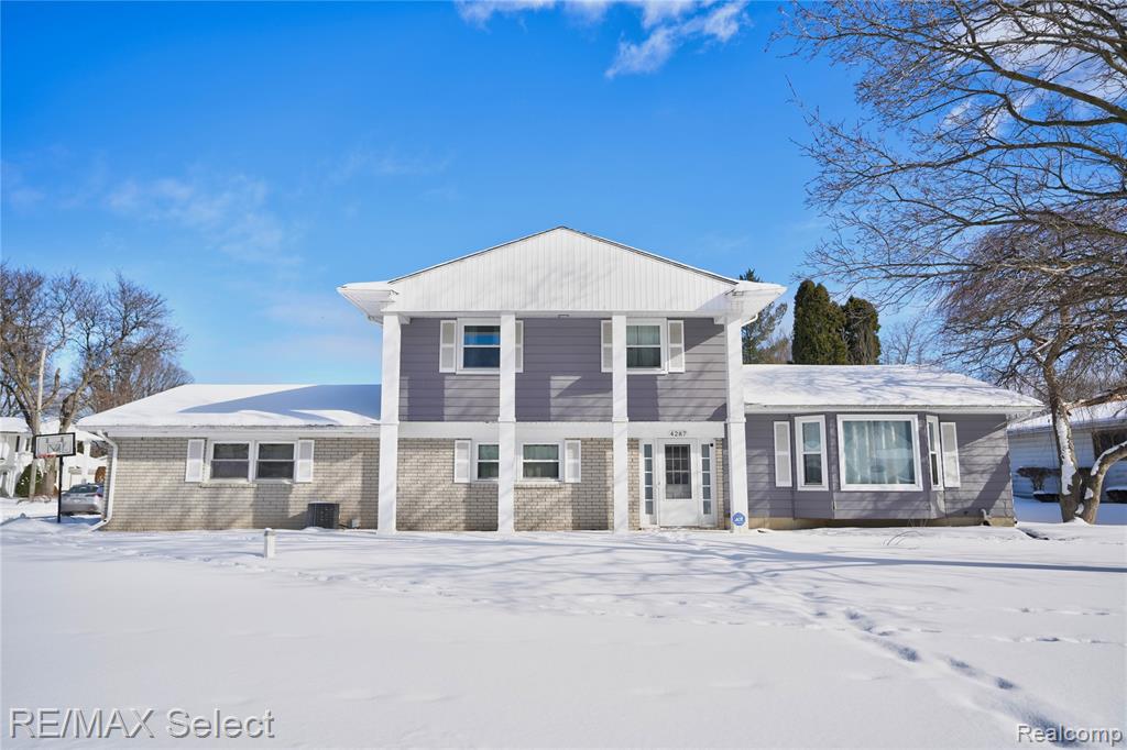 4287 Staunton Drive, Swartz Creek, MI 48473 — front exterior