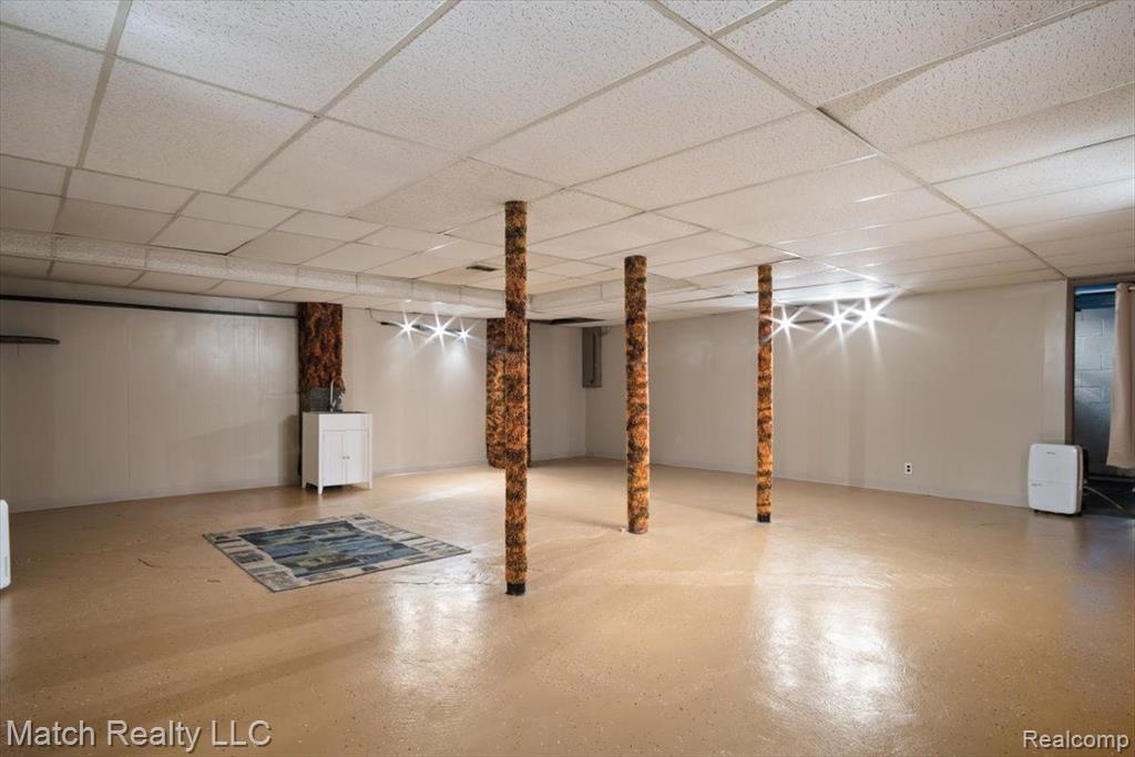 589 KINGSLEY Trail, Bloomfield Hills, MI 48304 — Photo 39