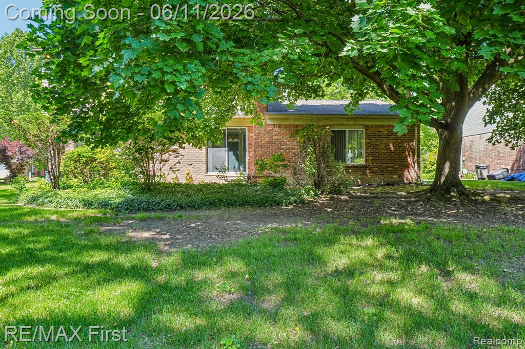 5950 Diamond Drive, Troy, MI 48085 — Photo 39