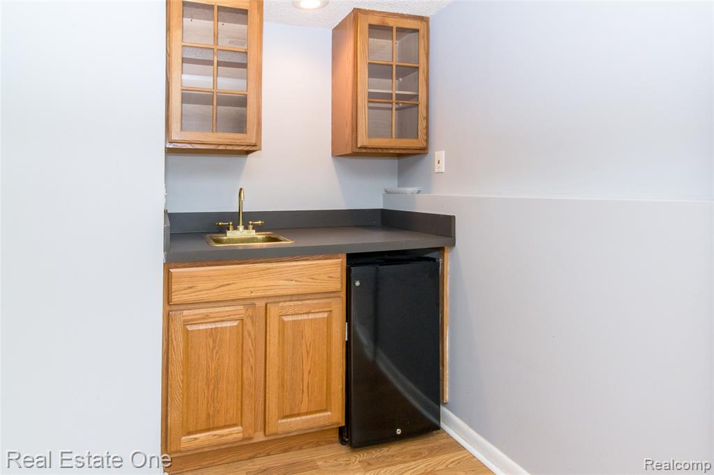6845 Tamerlane Drive, West Bloomfield, MI — Photo 42