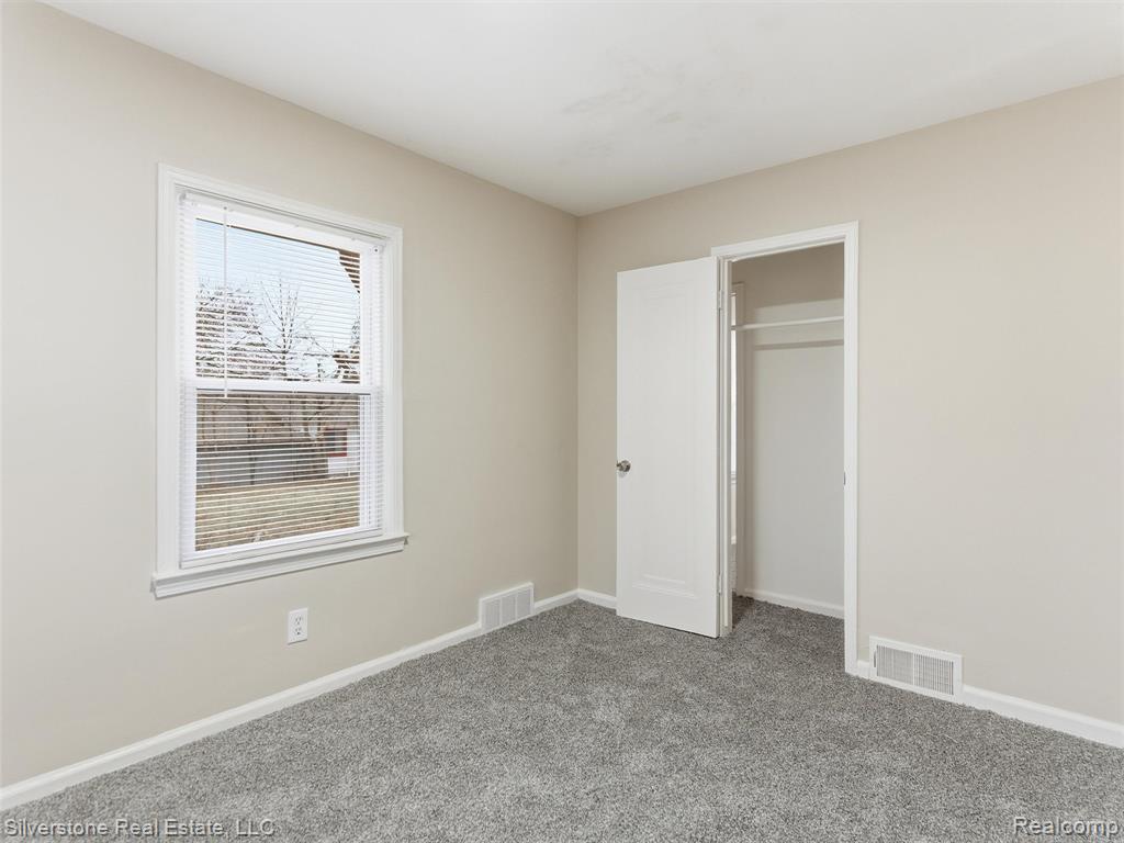 685 Northway Drive, Pontiac, MI 48342 — Photo 16