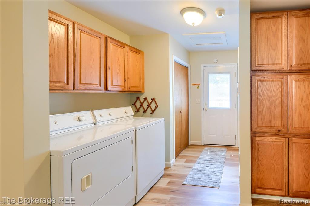 1314 Carman Street, Burton, MI 48529 — Photo 19