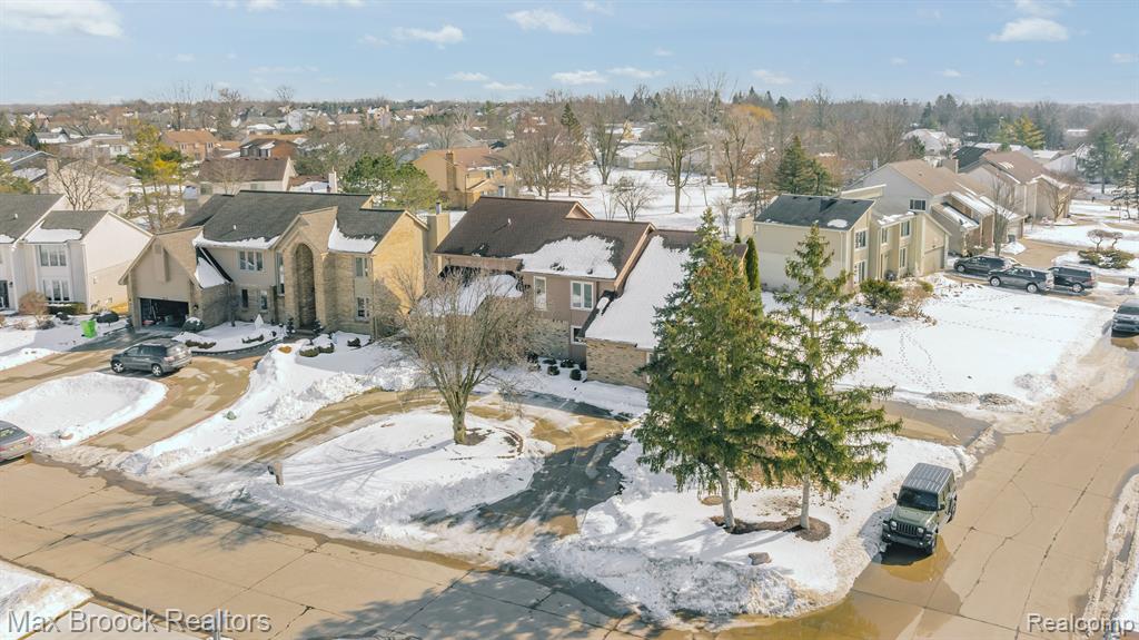 5547 MAPLE LEAF Court, West Bloomfield, MI — Photo 57