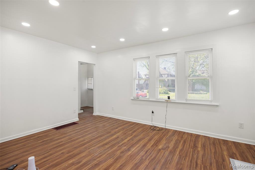 9150 Courville Street, Detroit, MI 48224 — Photo 4