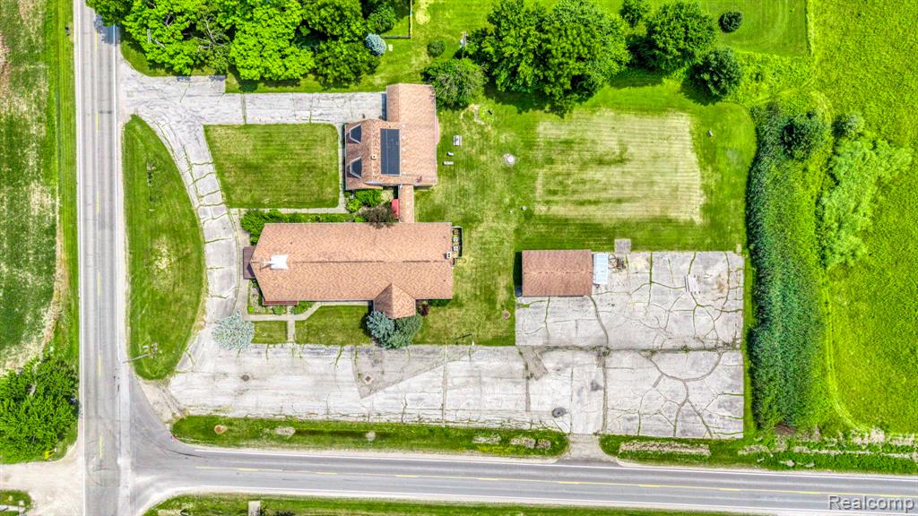 9735 Dolan Road, Columbus, MI — Photo 11