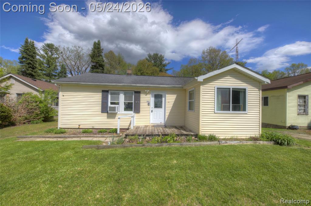 3542 East Street, Hartland, MI 48353 — Photo 2