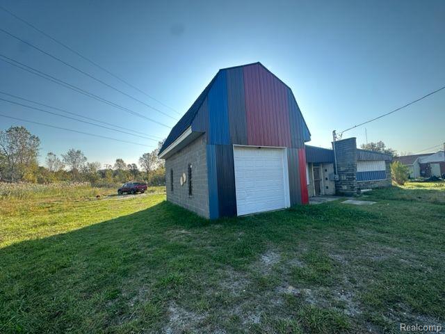 5468 N DORT, Flint, MI 48505 — Photo 2