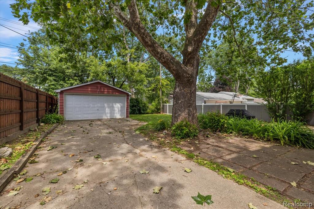754 W Baker Avenue, Commerce Twp, MI — Photo 36