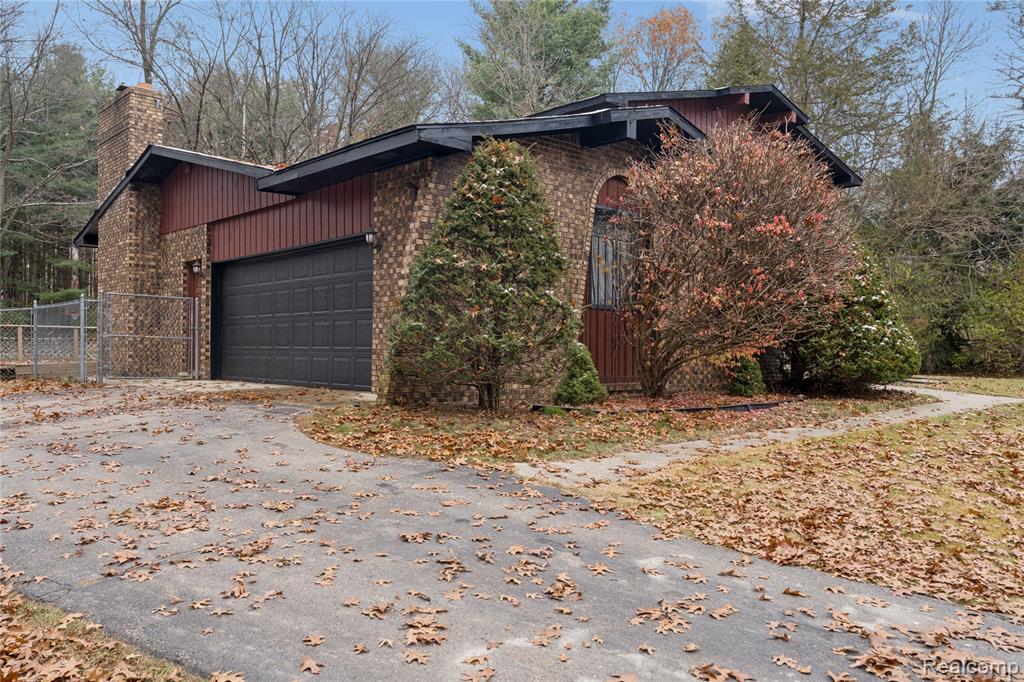 6570 Perryville Road, Holly, MI 48442 — Photo 5