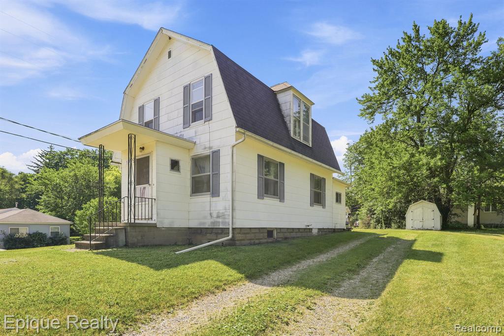 920 Farr Avenue, Owosso, MI 48867 — Photo 2