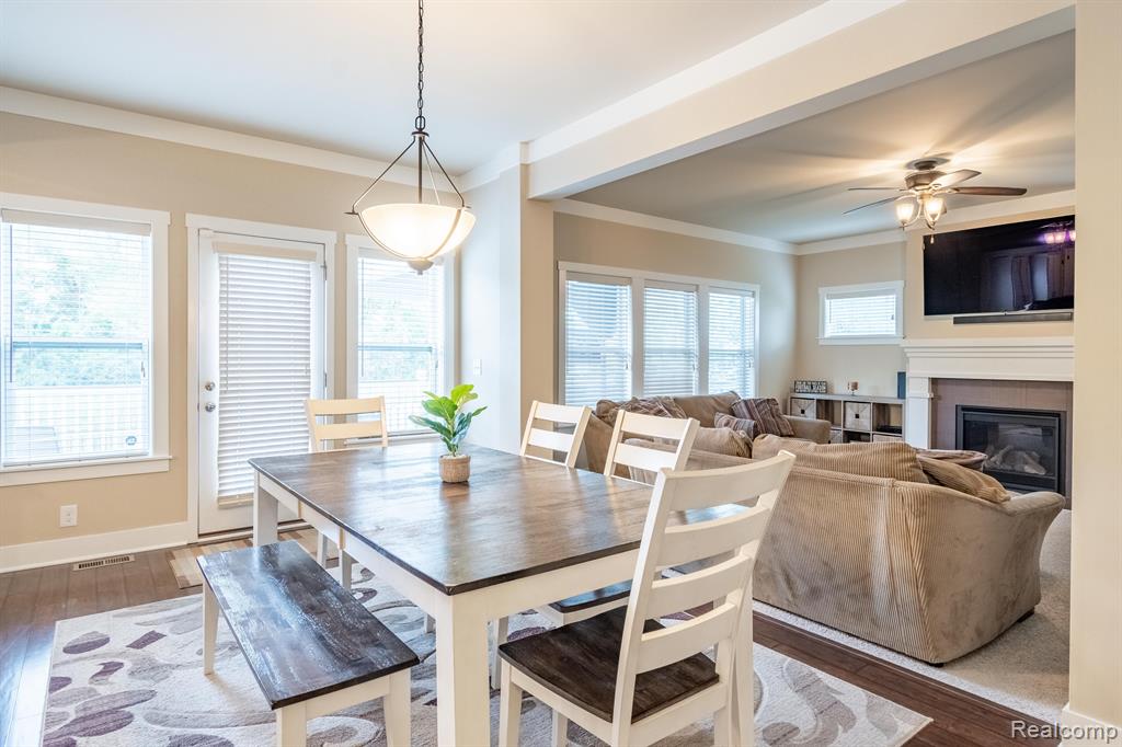9595 NEUMANN Circle, Ypsilanti, MI 48197 — Photo 17