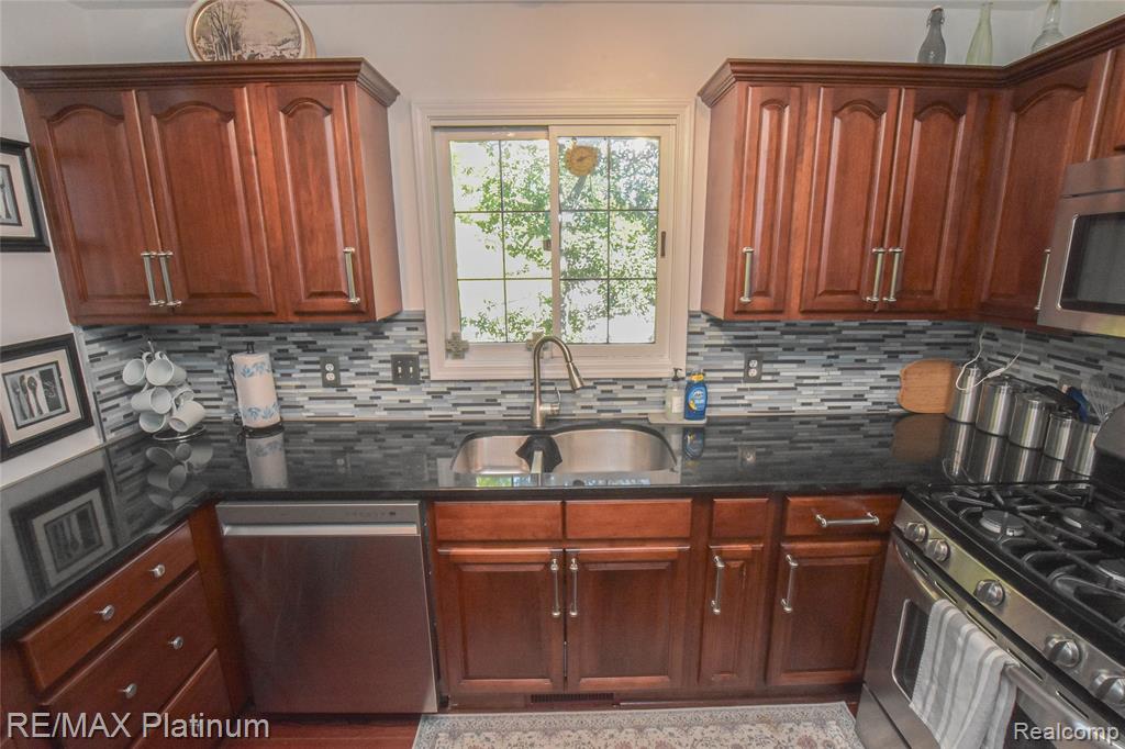 816 Maplewood Court, Brighton, MI 48116 — Photo 20