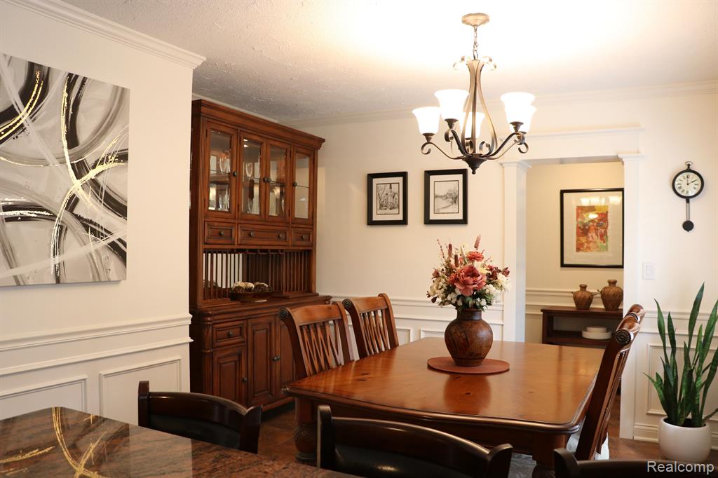 46877 W ANN ARBOR Trail, Plymouth, MI 48170 — Photo 9