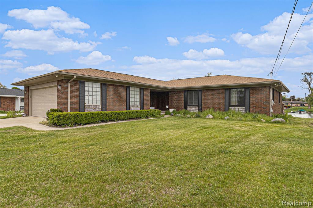 687 Sunnybeach Drive, White Lake, MI — Photo 4