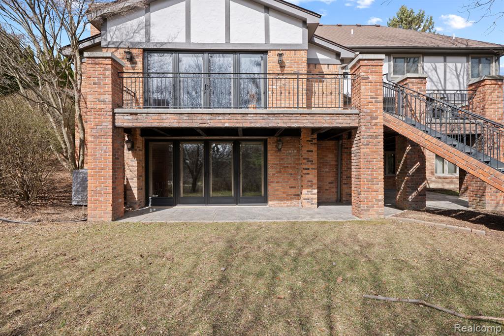 415 W HICKORY GROVE Road, Bloomfield Hills, MI 48302 — Photo 41