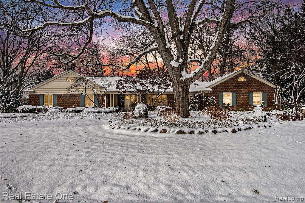 4616 Coachmaker Drive, Bloomfield Hills, MI 48302 — Photo 2