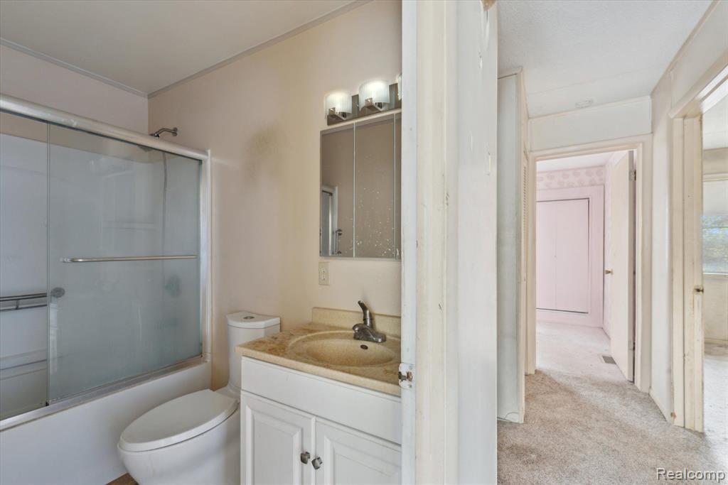 811 HOWELL Avenue, Adrian, MI 49221 — Photo 26