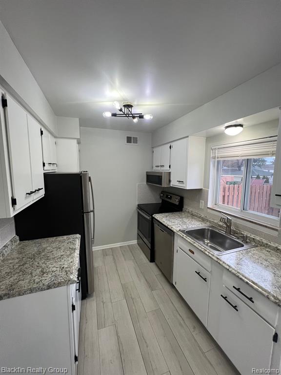 4824 MANSFIELD Avenue, Royal Oak, MI 48073 — Photo 14