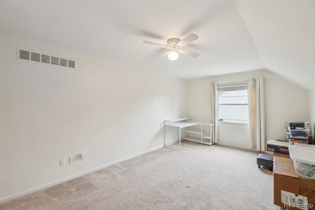 6847 HUBBARD Circle, Clarkston, MI 48348 — Photo 34
