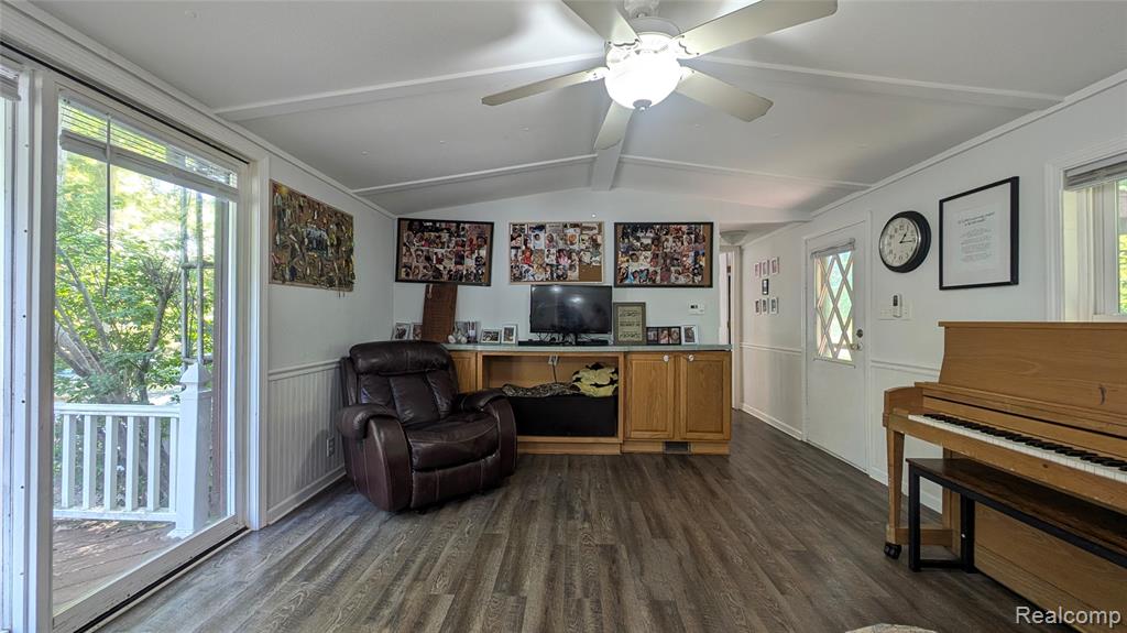 8642 Pine Court, Clio, MI 48420 — Photo 16