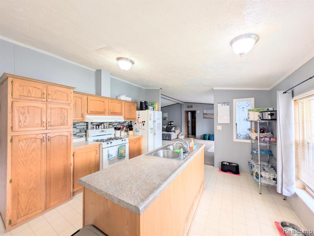 8 Brookfield, Swartz Creek, MI 48473 — Photo 10