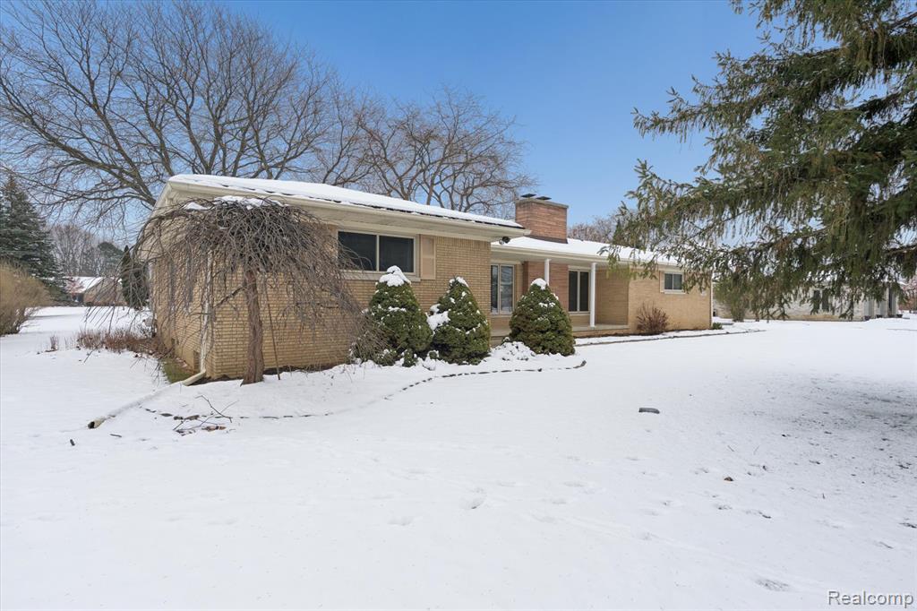 7127 Meadowvue Drive, Grand Blanc, MI 48439 — Photo 3