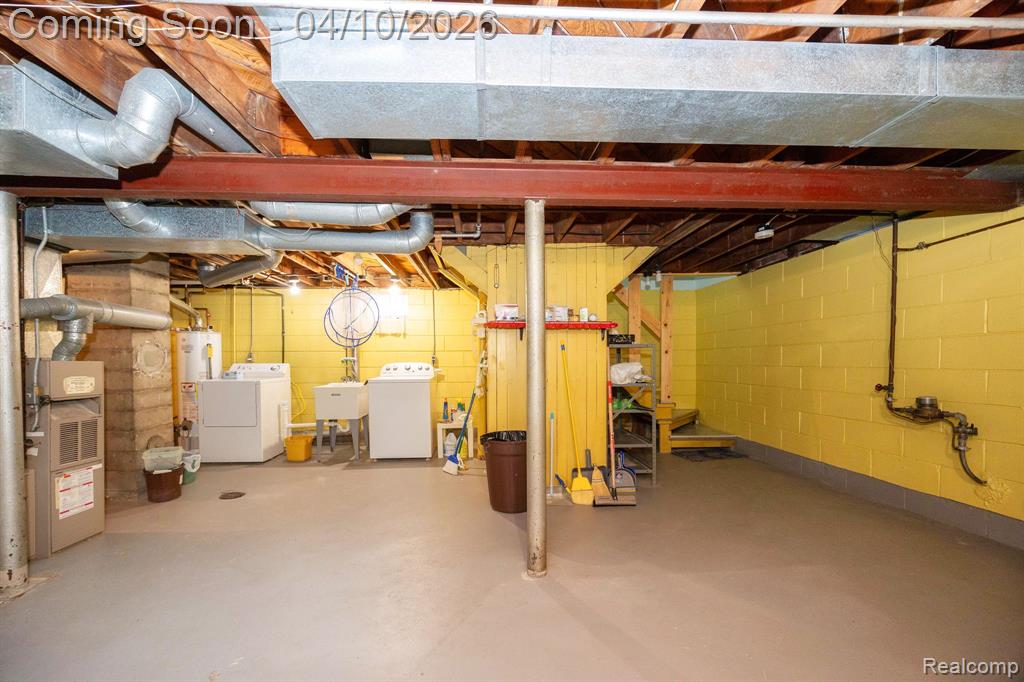 344 Oak Street, Wyandotte, MI 48192 — Photo 37