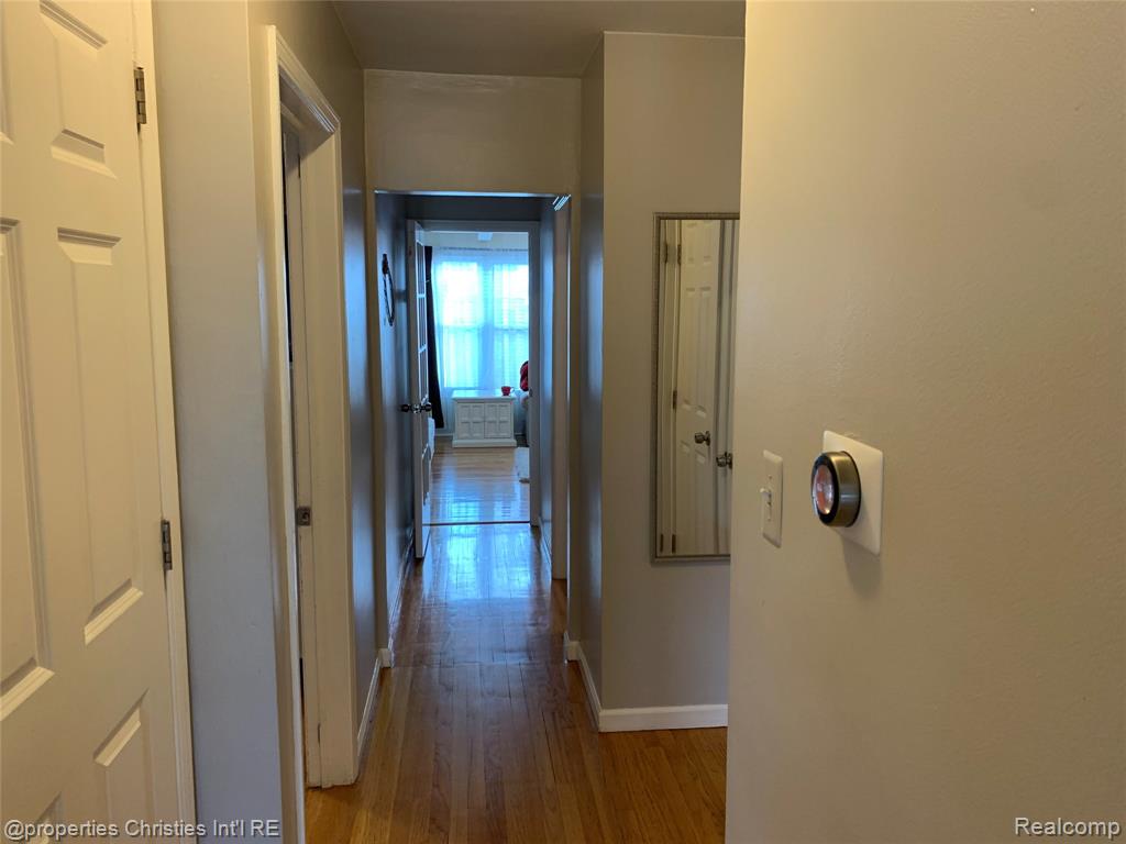 708 S Minerva Avenue, Royal Oak, MI 48067 — Photo 10
