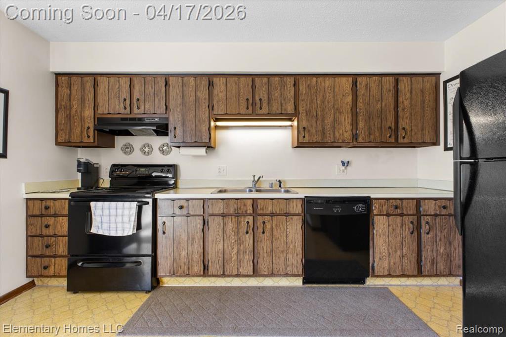 1650 Cove Road, Wales, MI — Photo 23