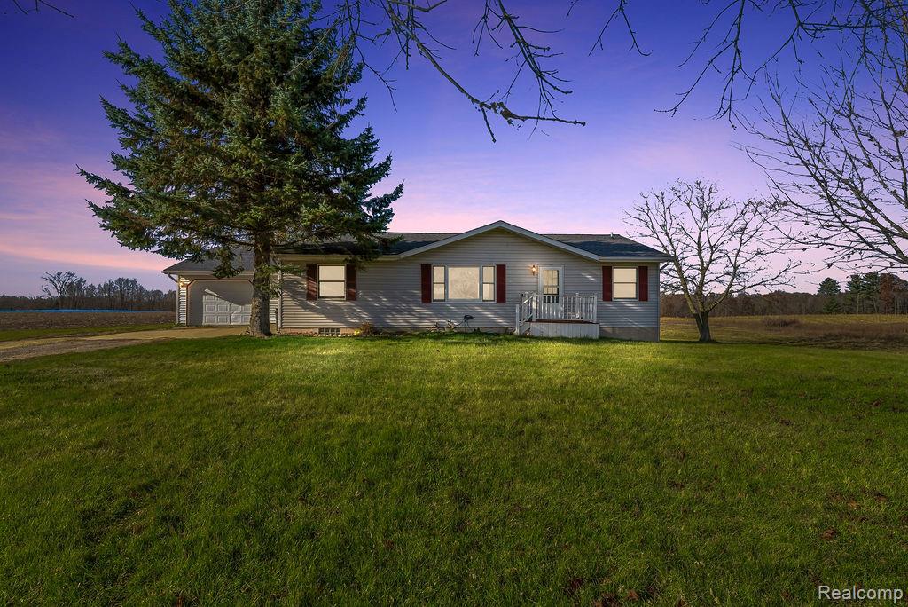 4830 Hurds Corner Road, Mayville Vlg, MI 48744 — front exterior