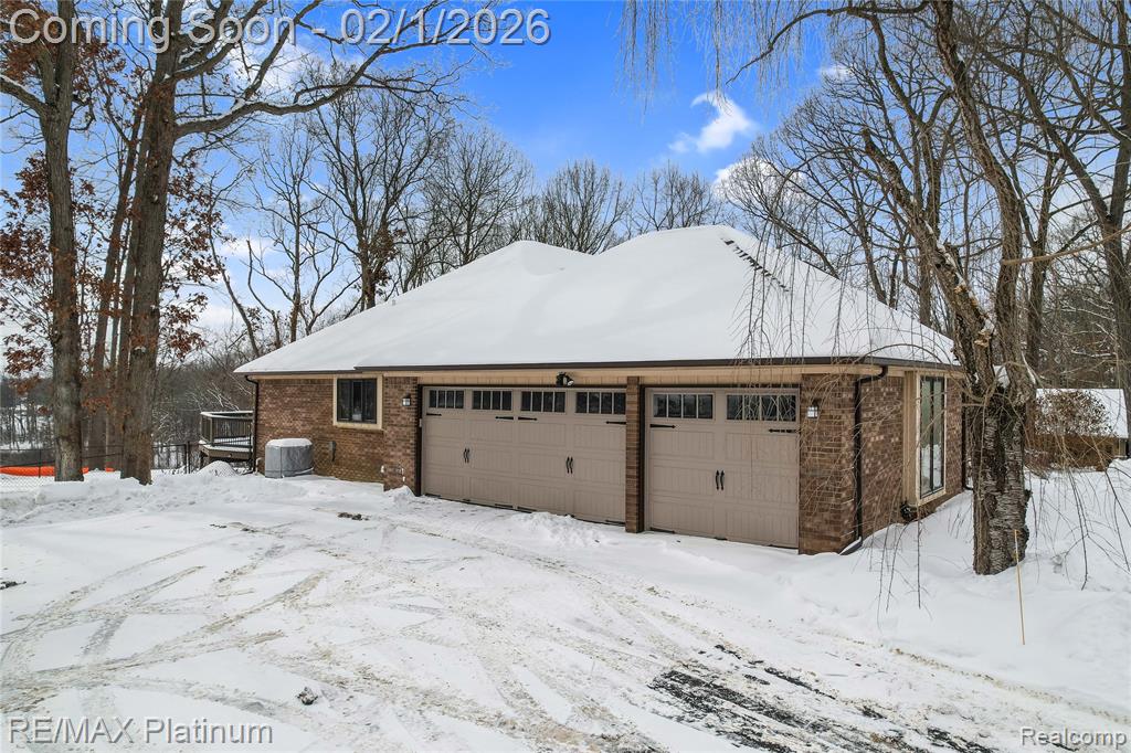 8760 Dann Drive, Brighton, MI 48114 — Photo 6
