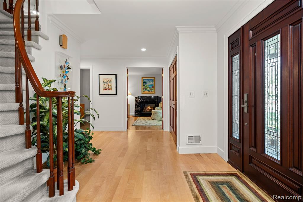 4700 S Valleyview Road, West Bloomfield, MI 48323 — Photo 3
