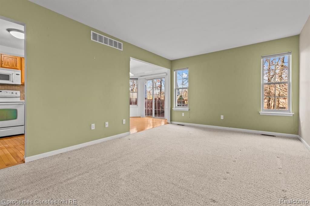 8780 IRONWOOD Drive, Van Buren, MI 48111 — Photo 3