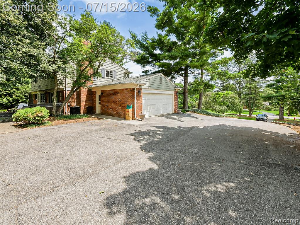6730 Meadowlake Road, Bloomfield Hills, MI 48301 — Photo 49