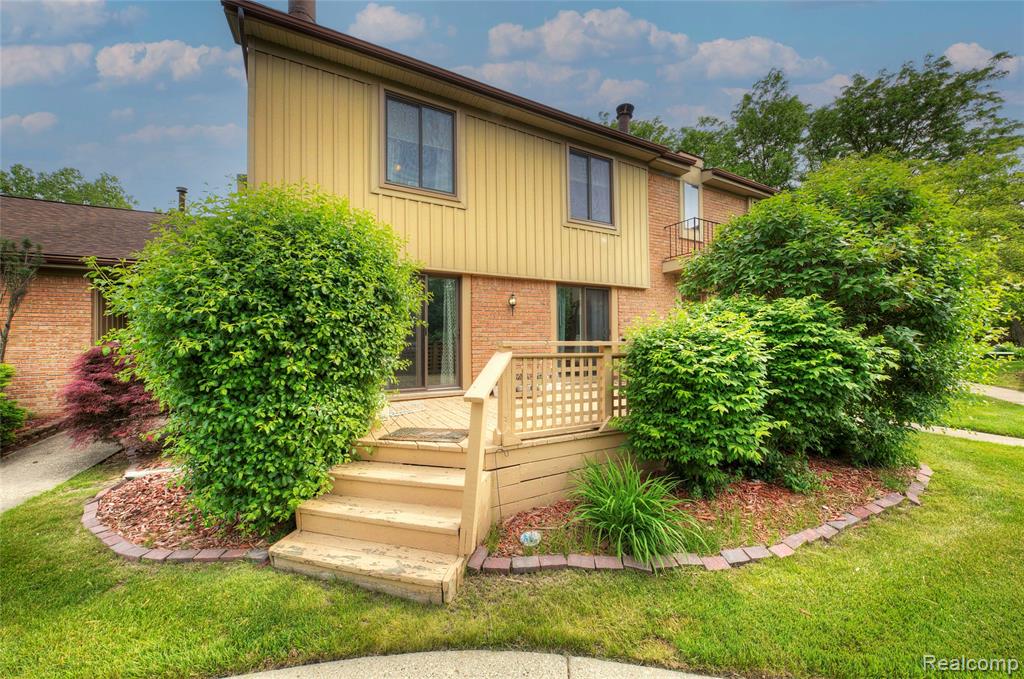 41674 BEDFORD Drive, Canton, MI 48187 — Photo 3