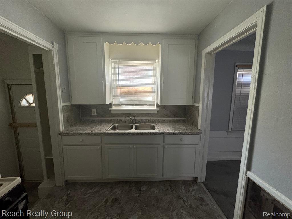 10420 LAKEPOINTE Street - Photo 5