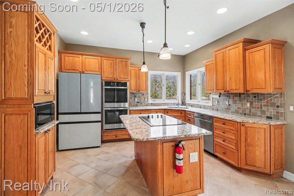 4927 Nature View Court, Howell, MI 48843 — Photo 7
