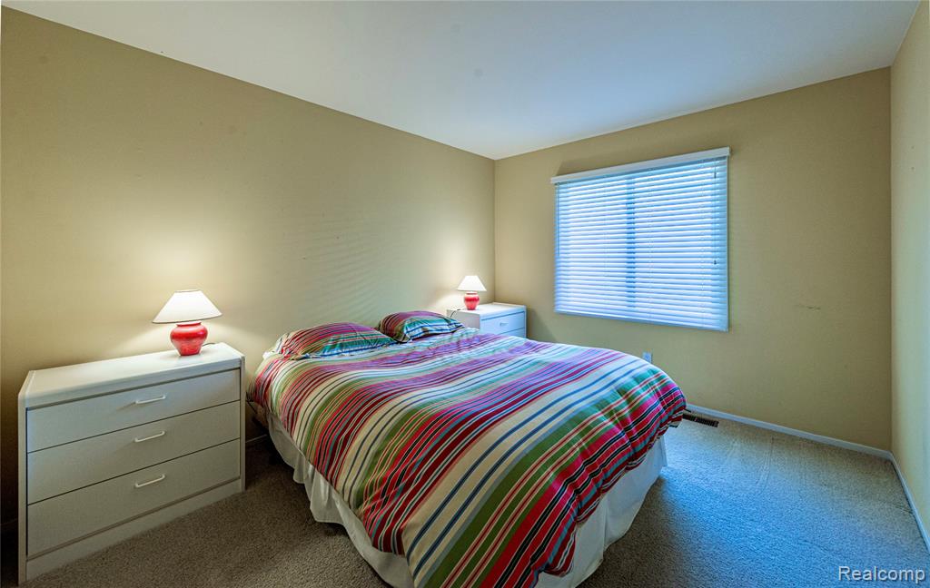 6760 Oyster Cove, West Bloomfield, MI 48323 — Photo 15